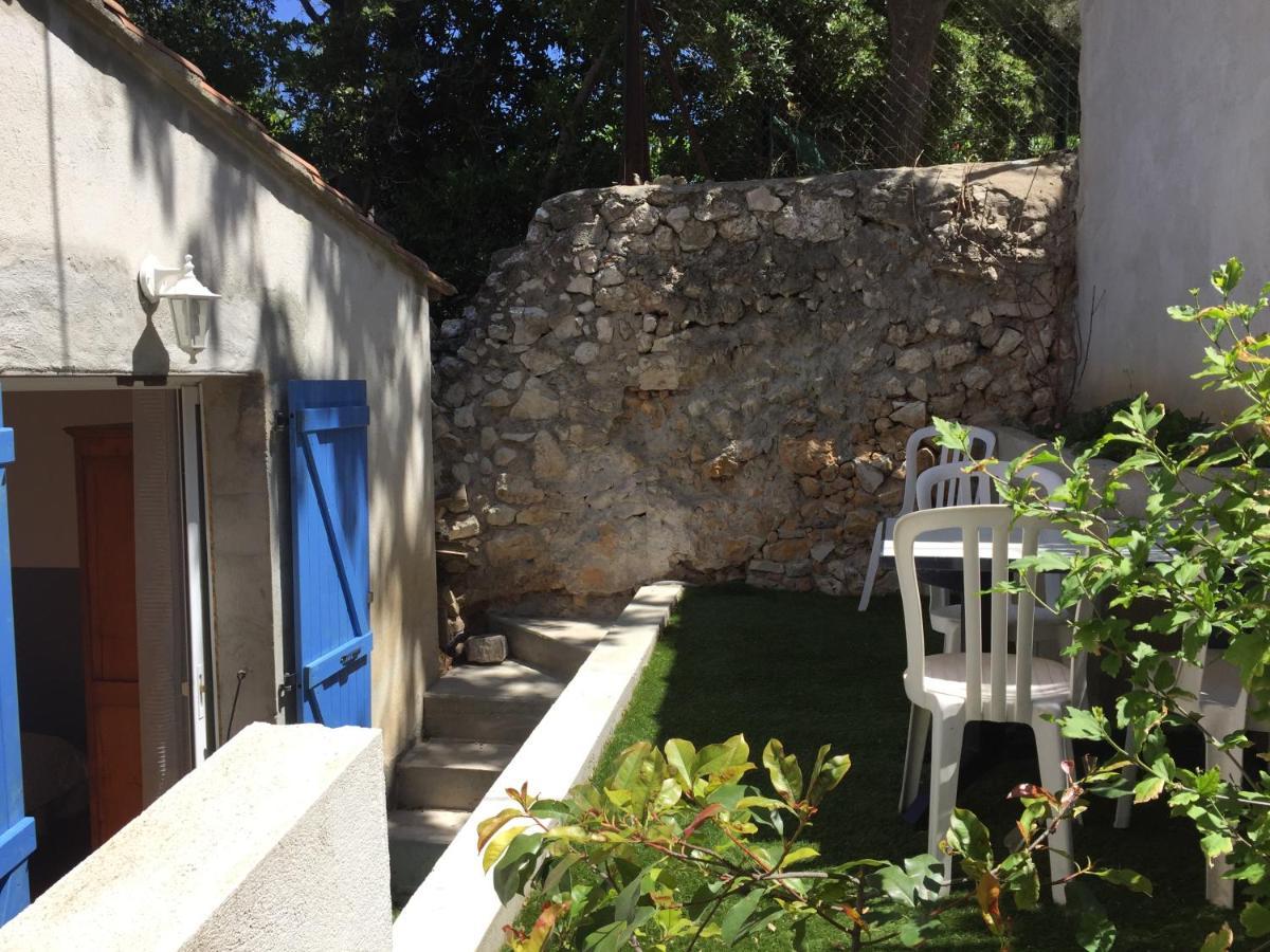 T2 Equipe Au Calme + Terrasse A 1 Km De La Mer Marselha Exterior foto